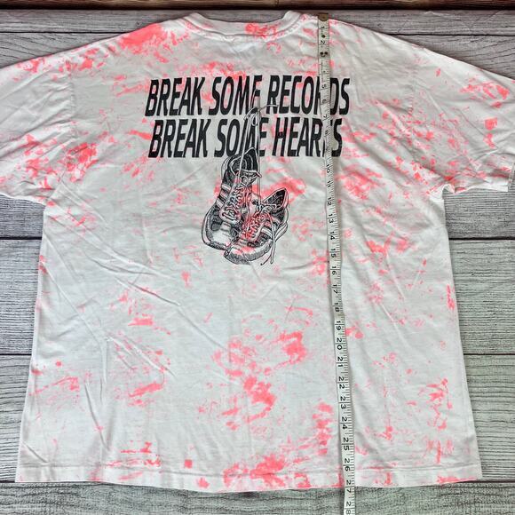 Vintage 1990s Baker University Wildcats College T-shirt - Picture 4 of 9